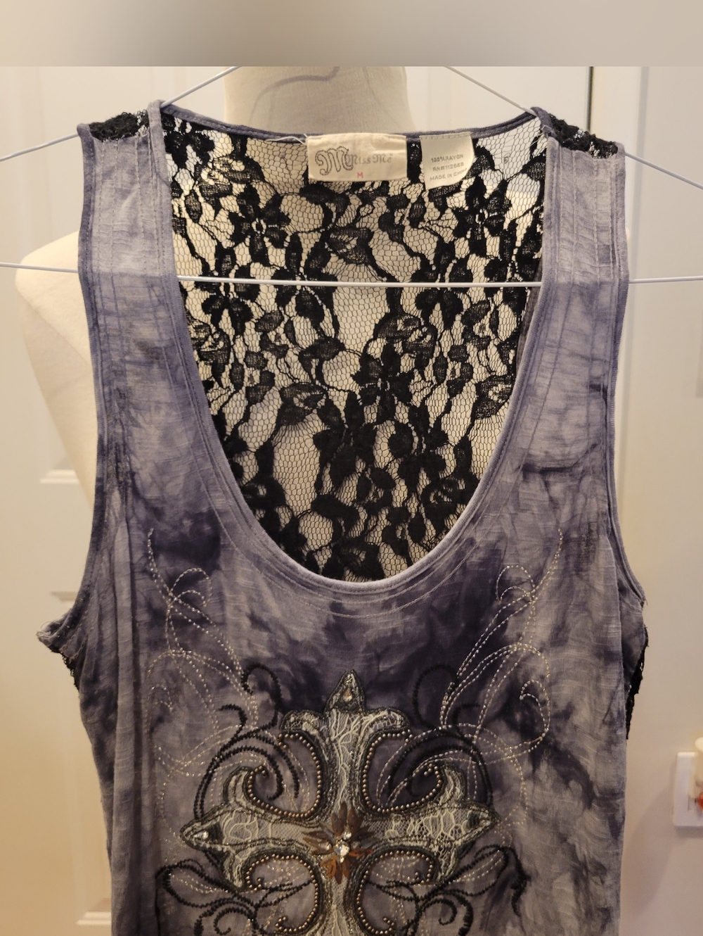 🟣EUC~ Lace Tie-Dye Embellished Tank Top